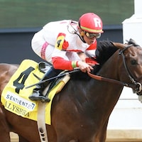 Backyard Heaven winning the Alysheba Stakes (gr. III) (Photo by Coady Photography/Churchill Downs)
