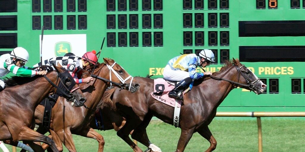 Racing at Ellis Park.