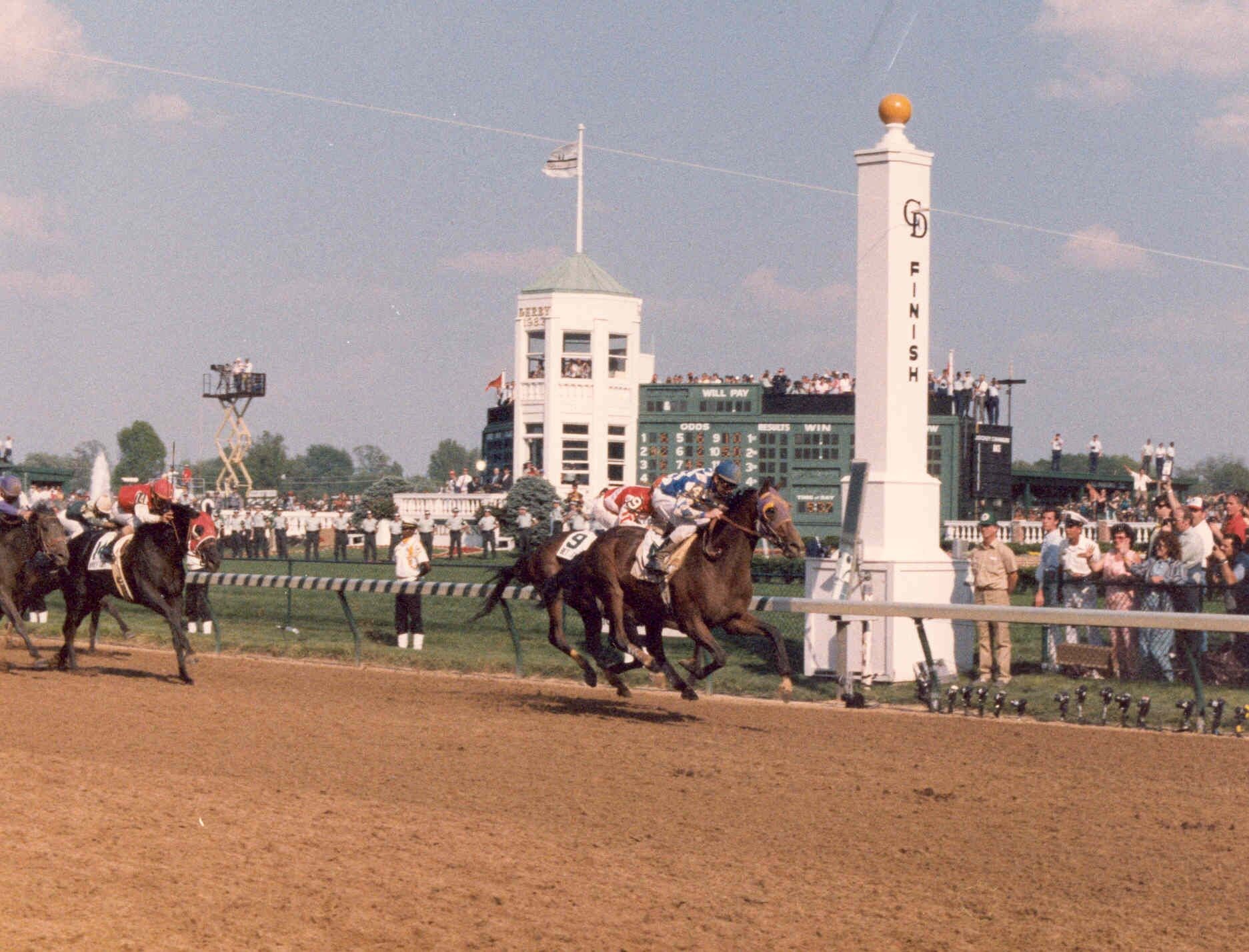 Alysheba wins the 1987 Kentucky Derby