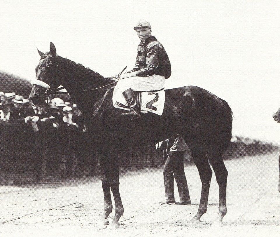 Billy Kelly in 1919, jockey Earle Sande up