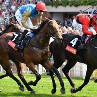 Black Forza wins the Richmond at Glorious Goodwood
