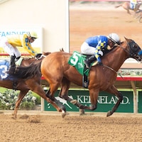 Citizen bull wins at Del Mar.