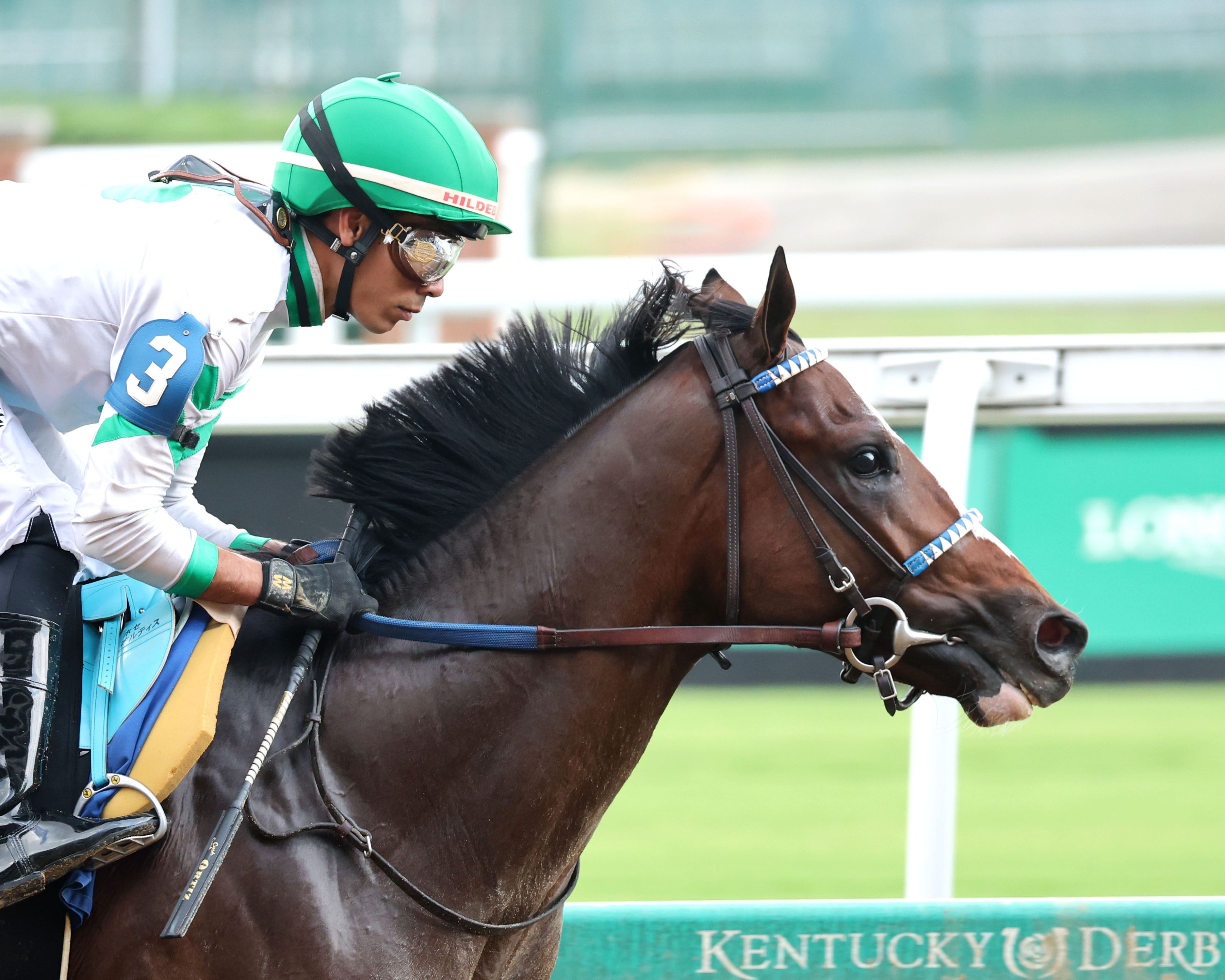 Coach Pope breaking his maiden at Churchill Downs.