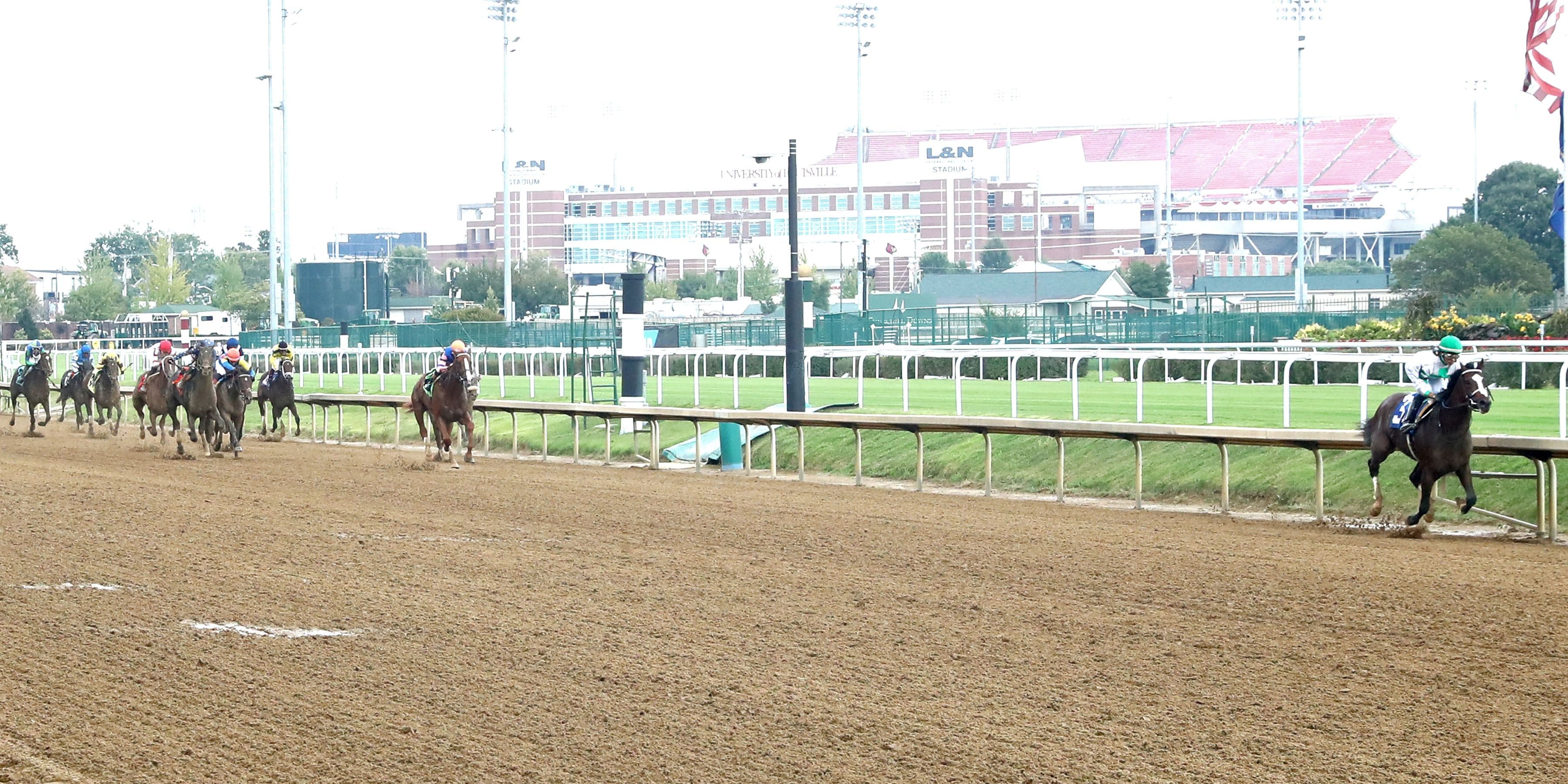 Coach Pope breaking his maiden at Churchill Downs.