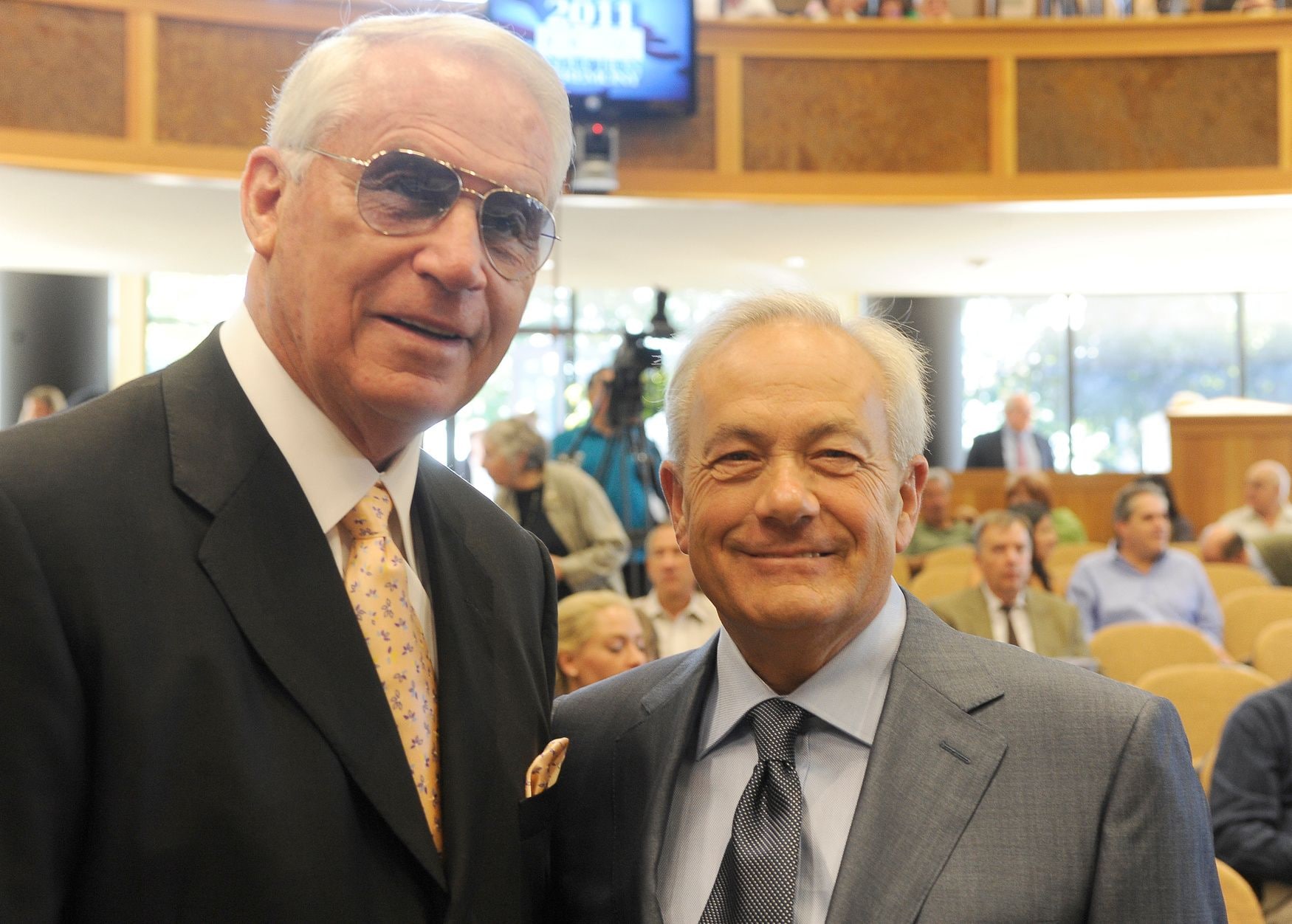Trainer Jerry Hollendorfer with Hall of Fame trainer D. Wayne Lukas (Horsephotos.com)