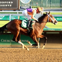 Fools Rush In breaks his maiden at Churchill Downs.