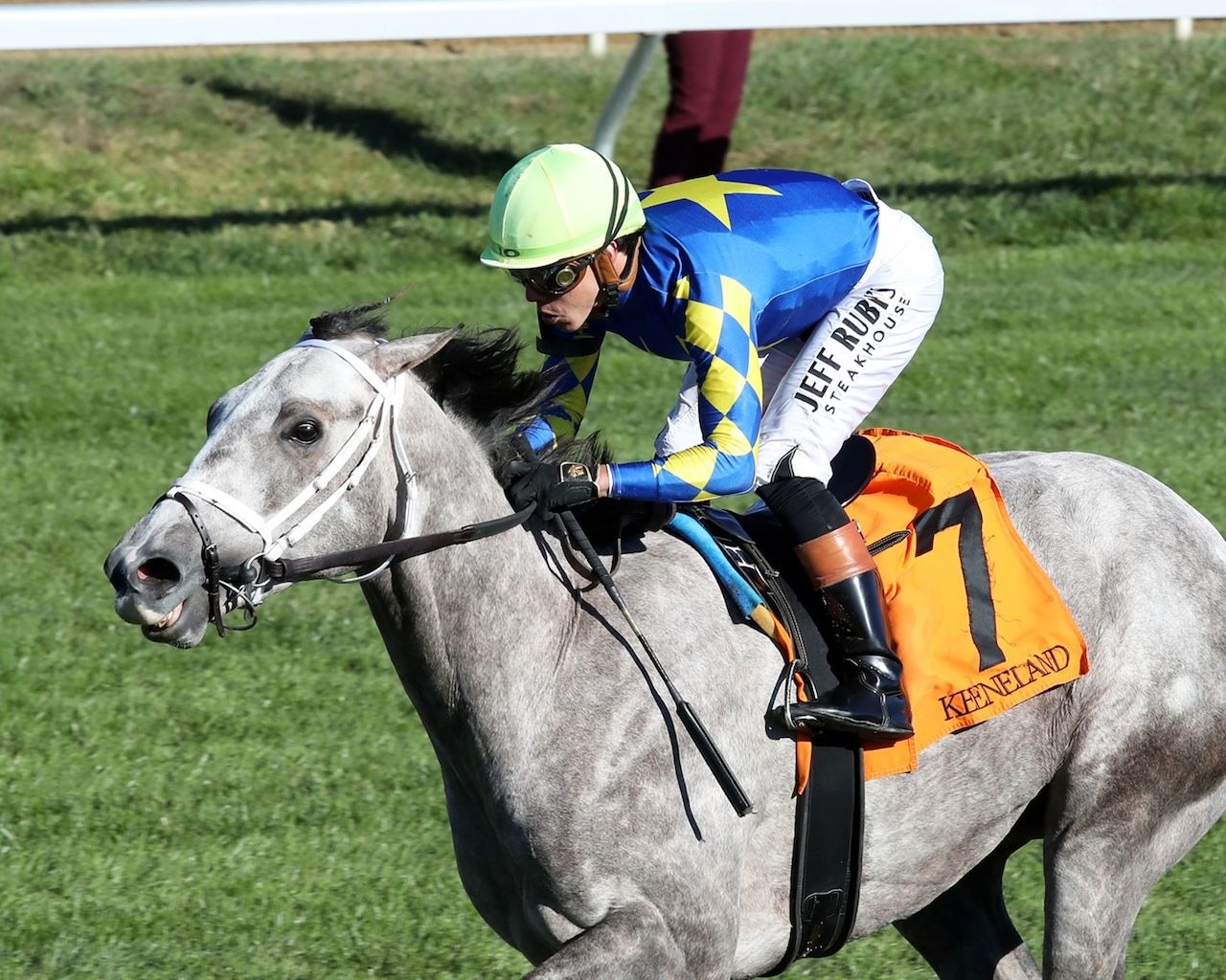 Fulleffort wins at Keeneland.