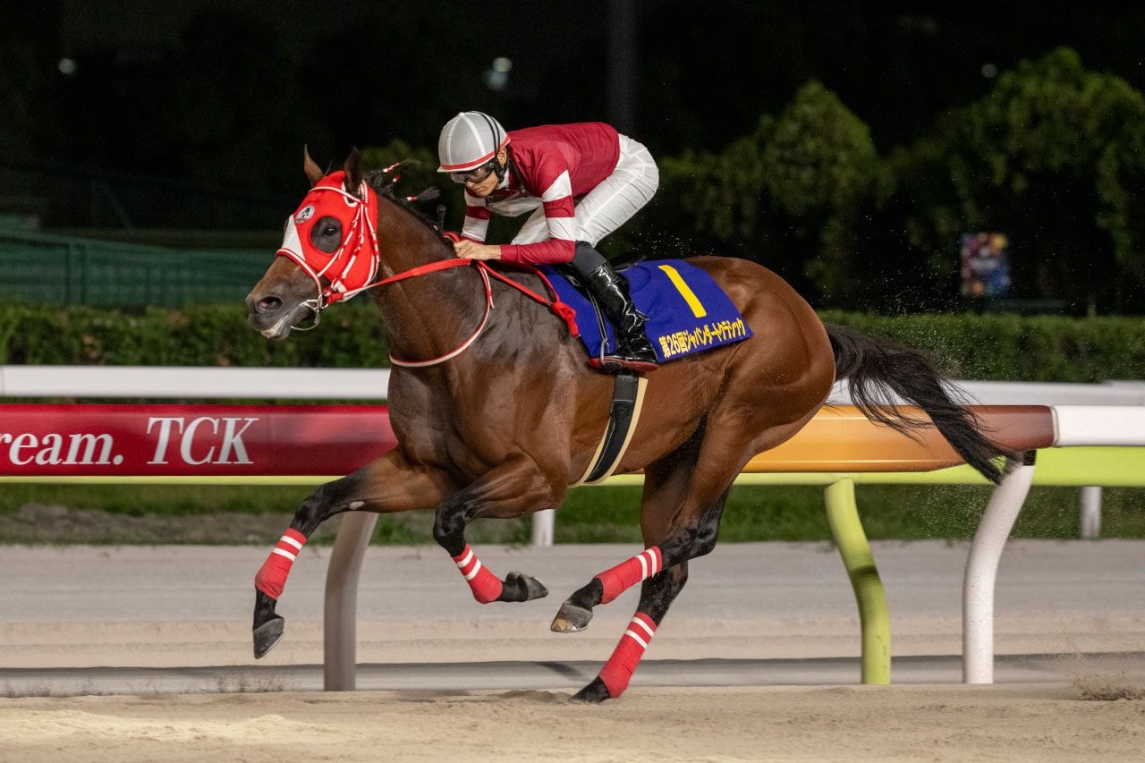 Forever Young wins the Japan Dirt Classic