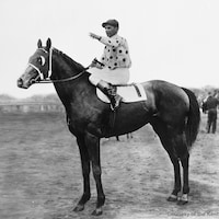 Gallant Fox wins the 1930 Kentucky Derby (Courtesy of the Kentucky Derby/Churchill Downs)