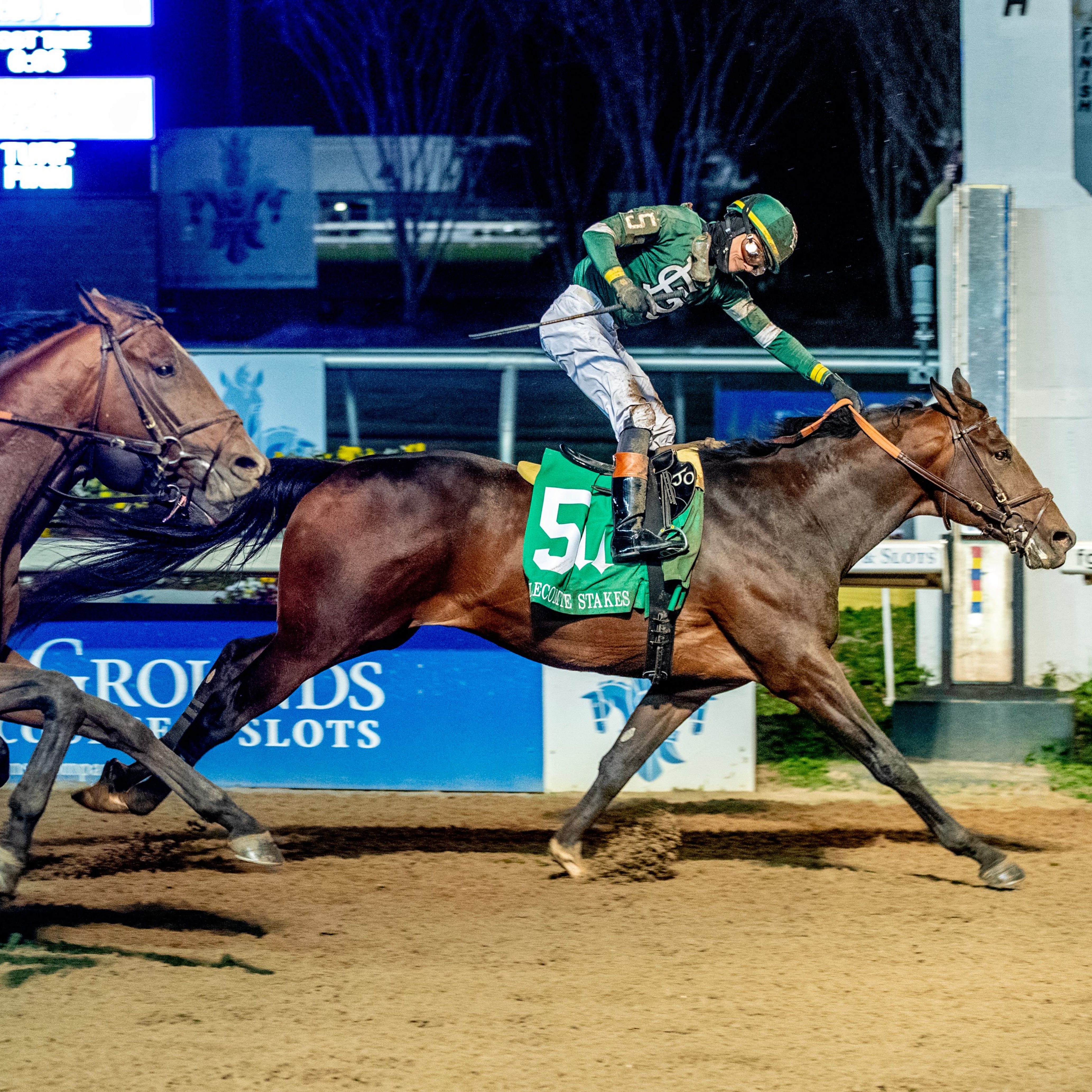 Golden Tempo wins the Lecomte at Fair Grounds.