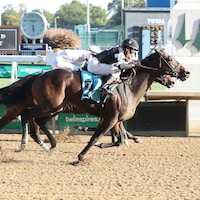 Honor Marie at Churchill Downs (Photo by Coady Photography)