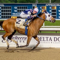 Liken It wins the Kenny Cotton Memorial at Evangeline Downs.