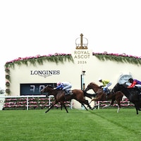 Limestone gets up in a photo-finish in the Queen's Vase (G2) at Royal Ascot
