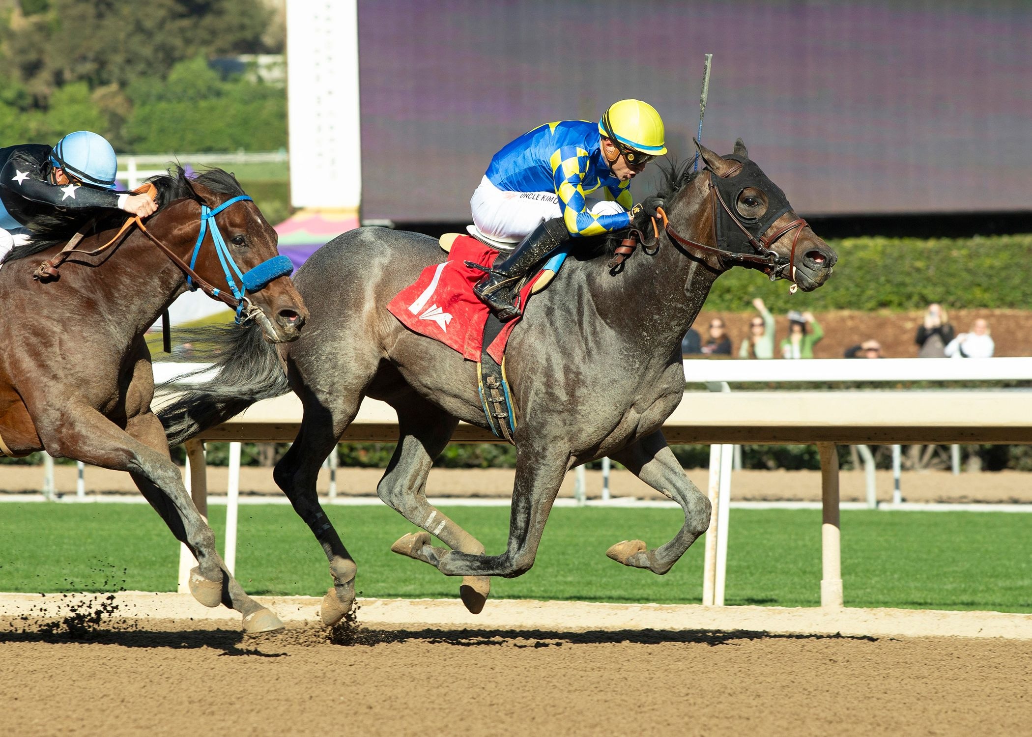 Madaket Road wins at Santa Anita.