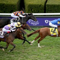 Modern Games wins the 2022 Breeders' Cup Mile (G1) at Keeneland