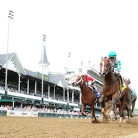 Mystik Dan wins the Blame at Churchill Downs.