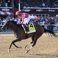 Nitrogen wins the Alabama at Saratoga.