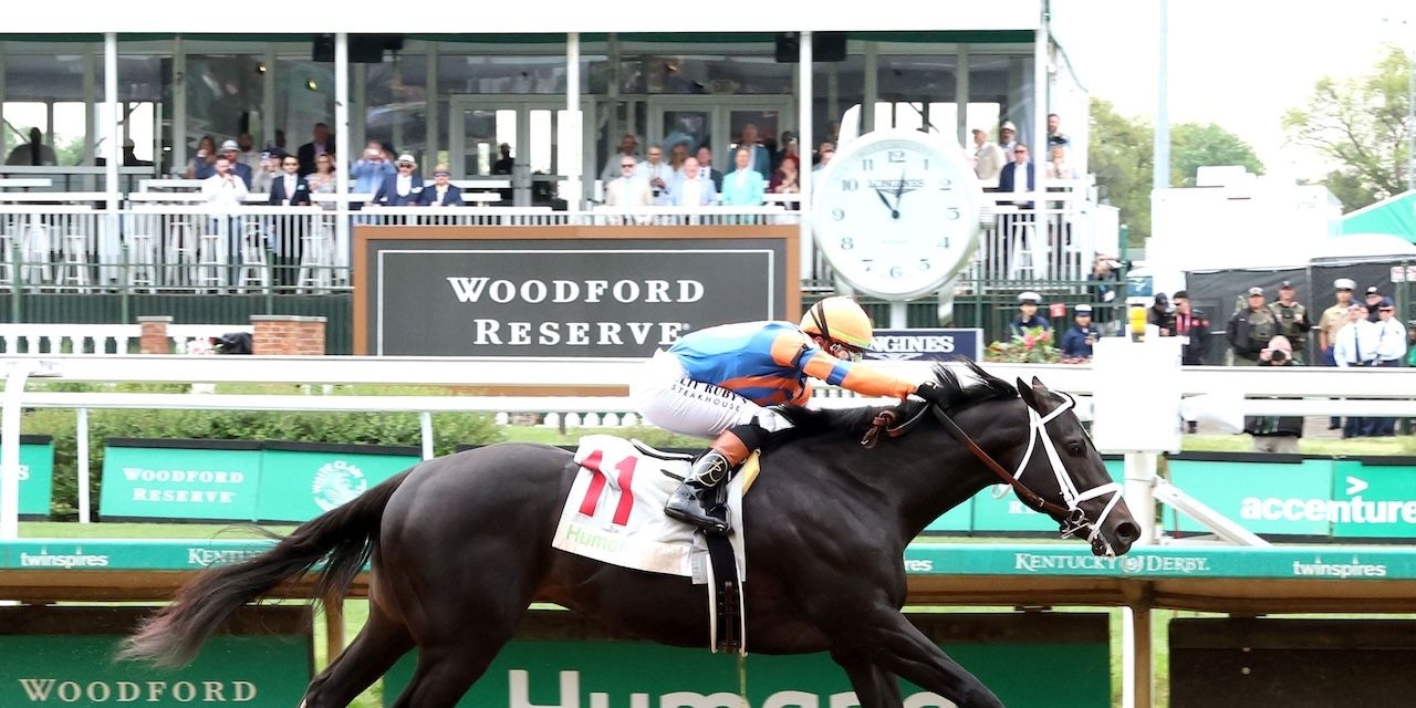Powershift wins at Churchill Downs. 