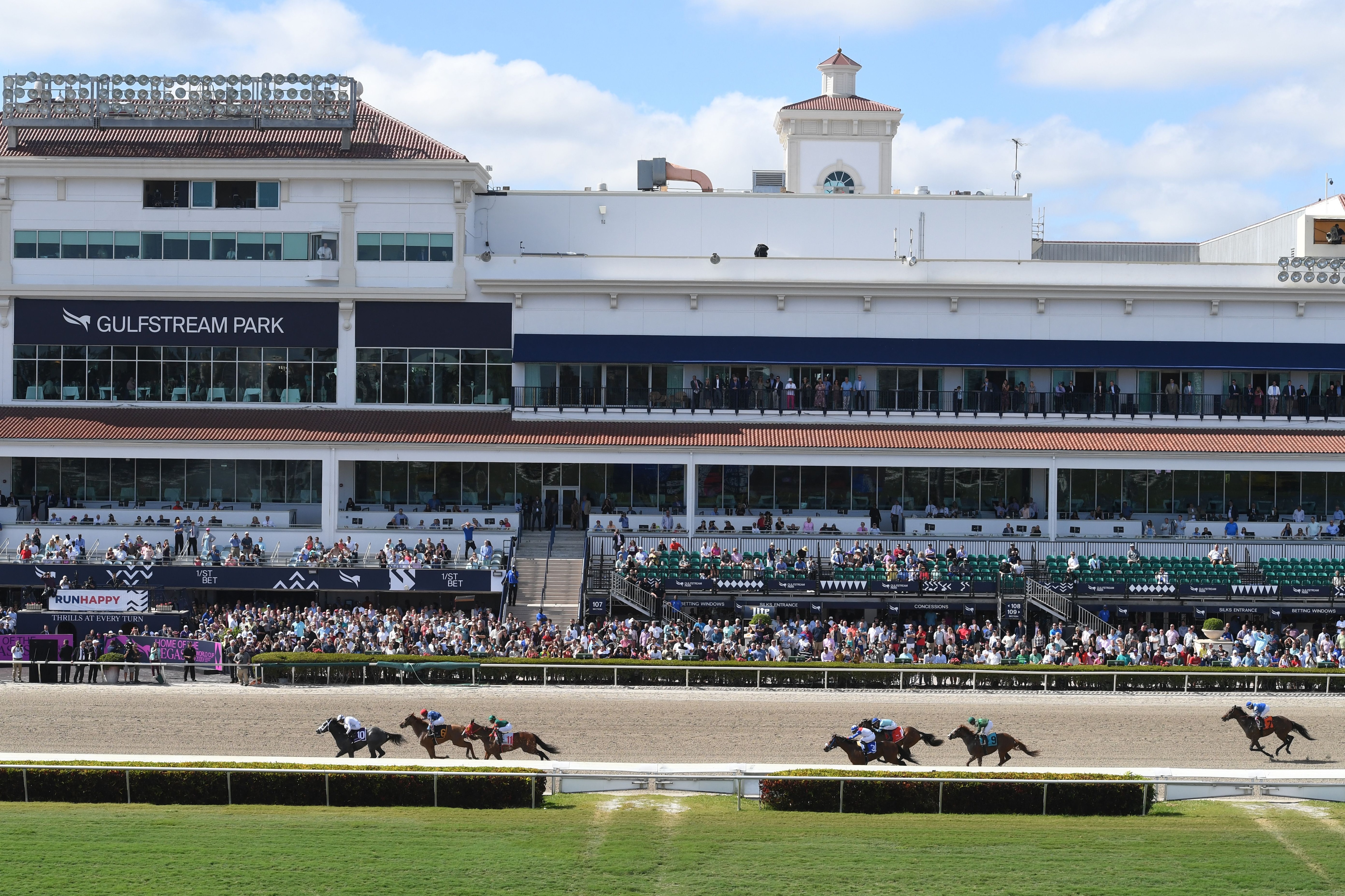 Racing at Gulfstream Park