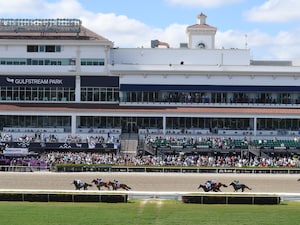 Racing at Gulfstream Park