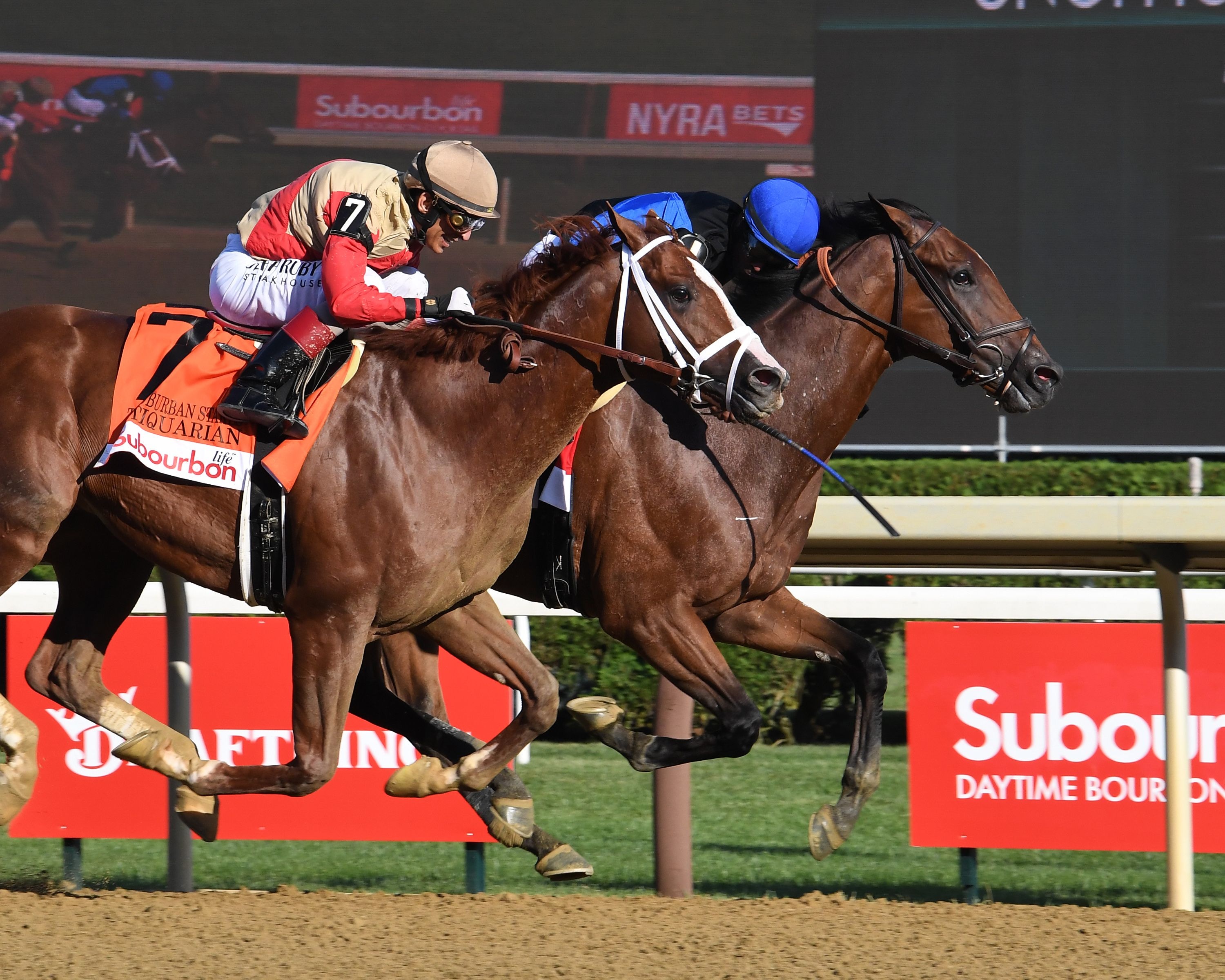 Phileas Fogg (inside) withstood the late run of Antiquarian in the Suburban
