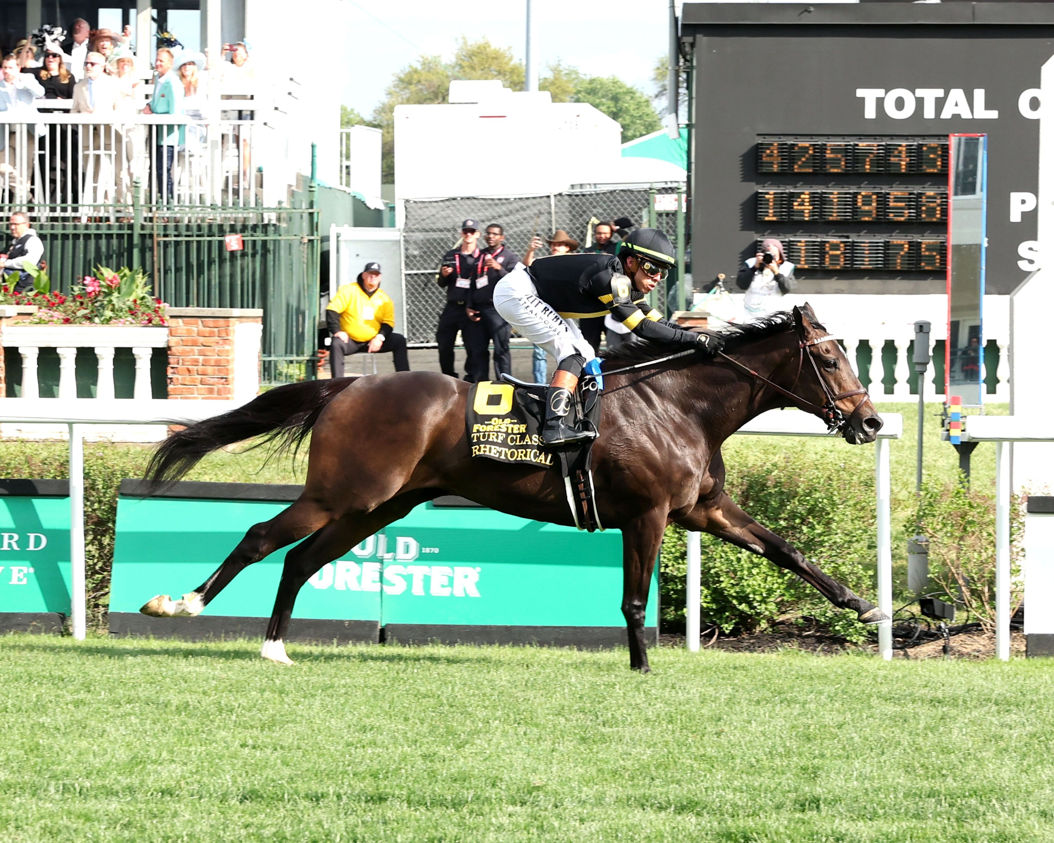 Rhetorical lowered Lure's stakes record in the Turf Classic (G1)