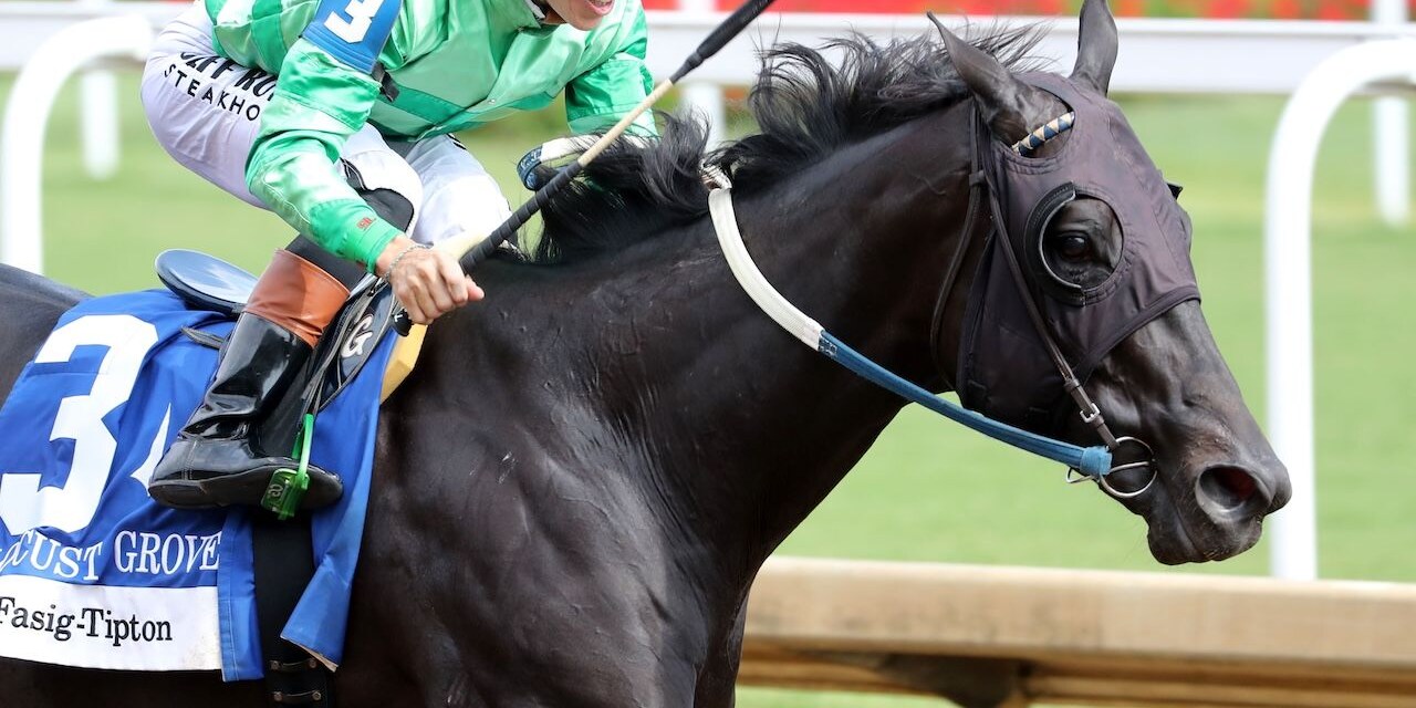 Royal Spa wins the Locust Grove (G2) at Churchill Downs.