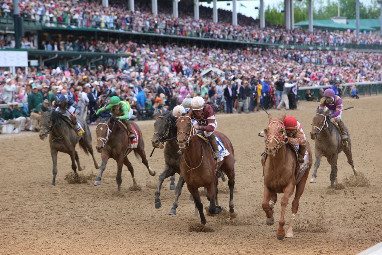 Rich Strike with Sonny Leon aboard wins the 148th Kentucky Derby at Churchill Downs
