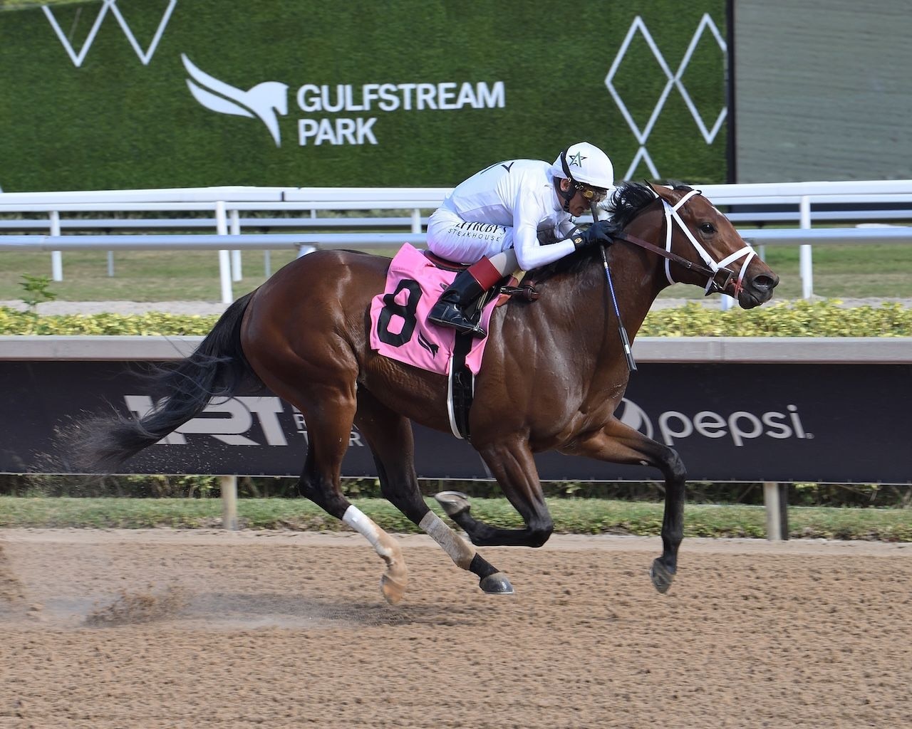 River Thames wins at Gulfstream.