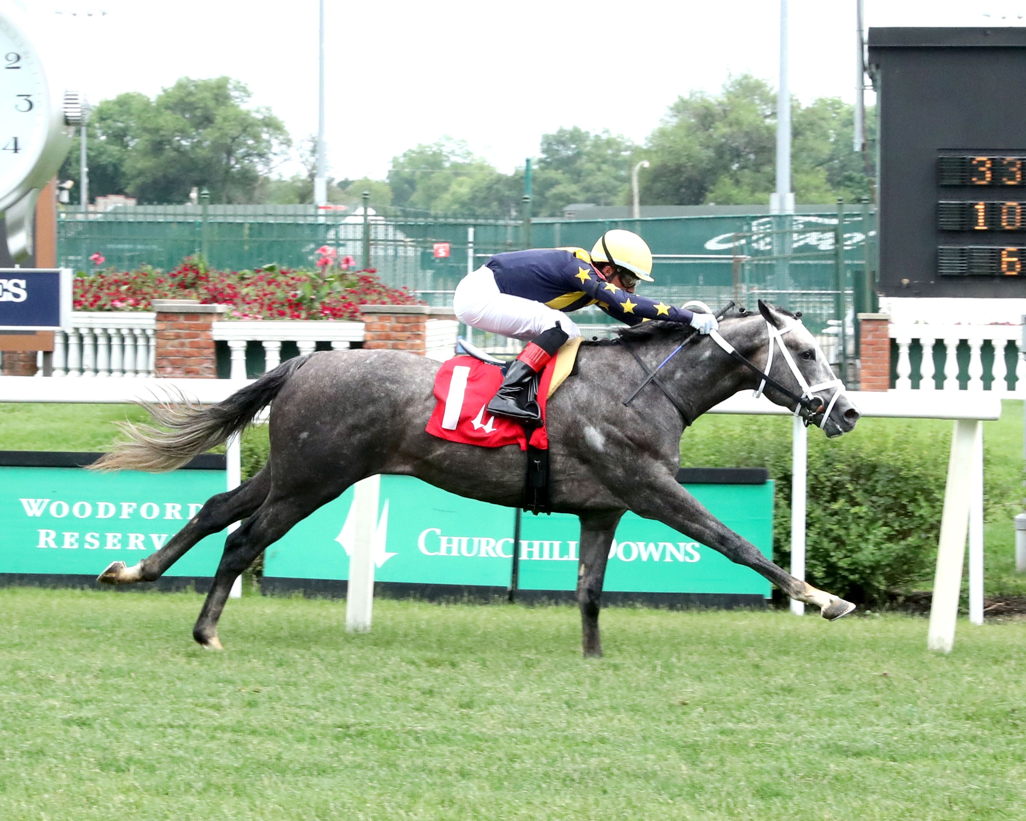 Siyouincanada winning his debut at Churchill Downs.