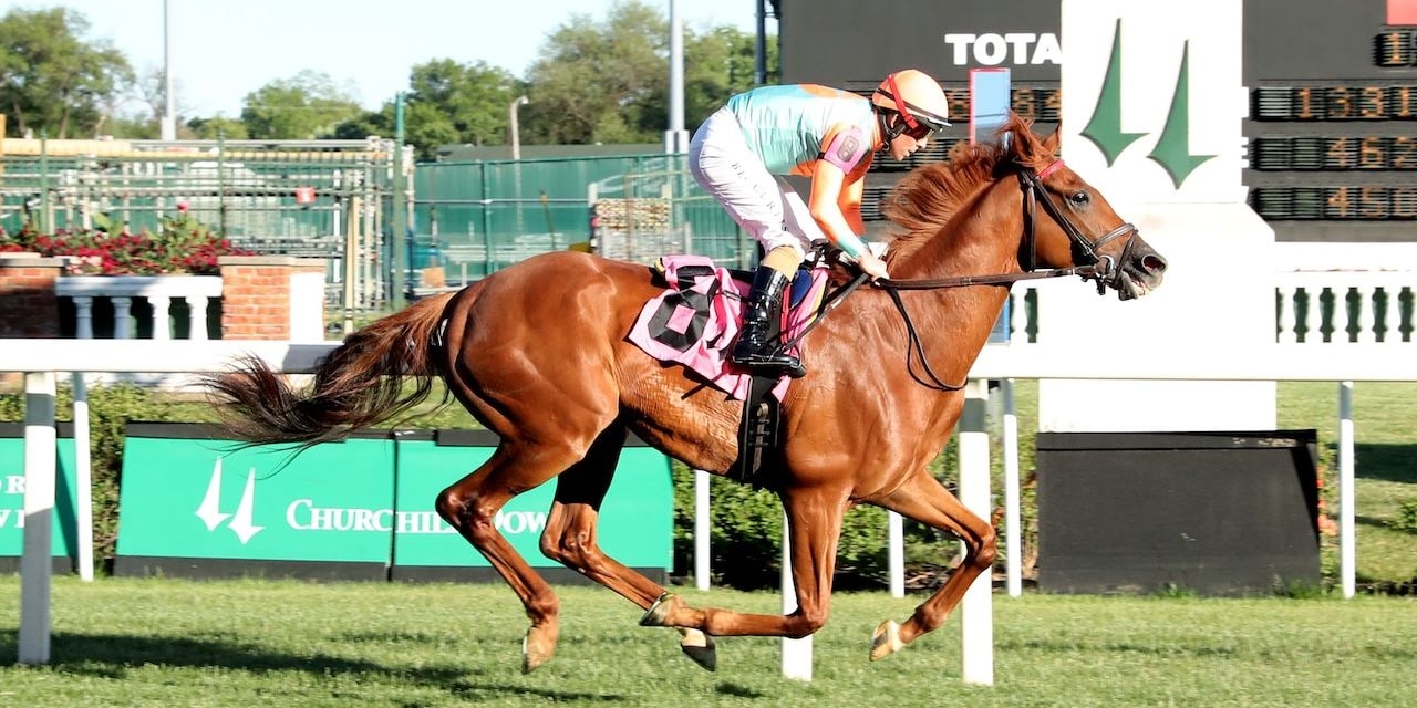 Soleil Volant wins at Churchill Downs. 