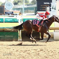 Spun D M C winning his debut at Churchill Downs