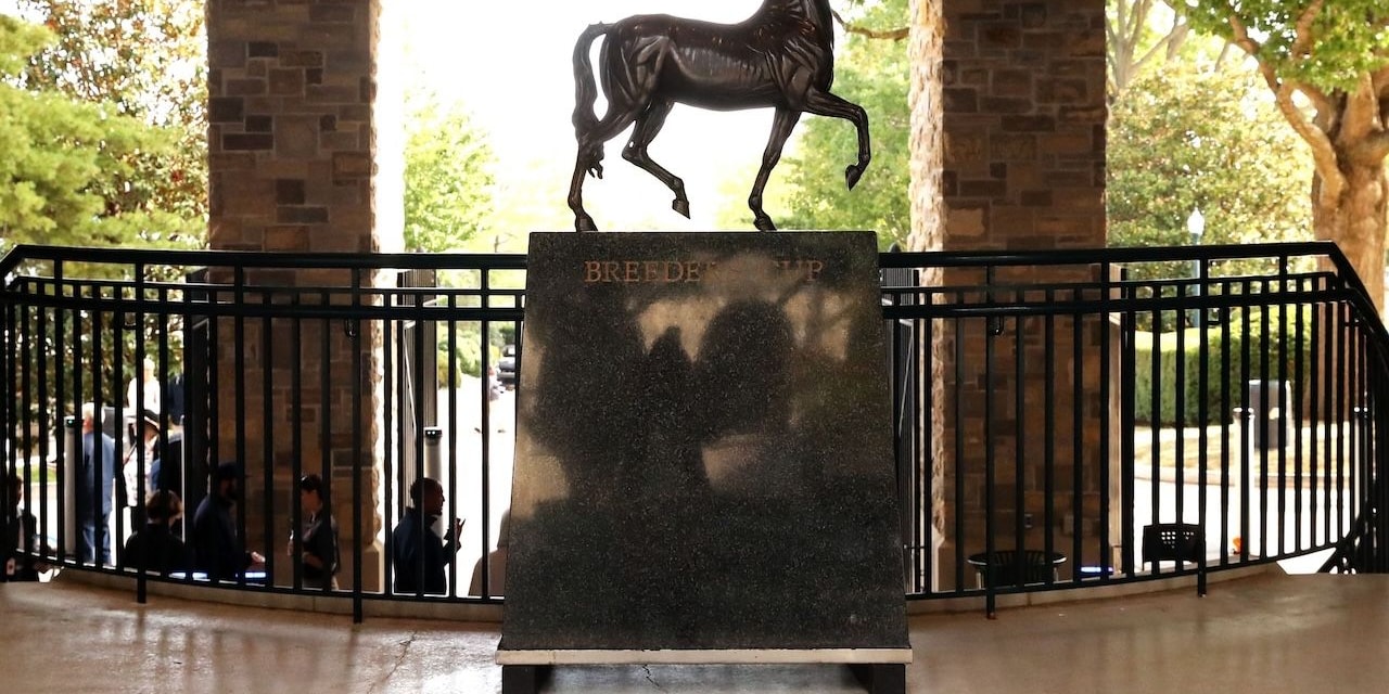 Keeneland scenics of the Breeders' Cup Statue.