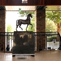 Keeneland scenics of the Breeders' Cup Statue.