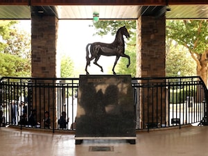 Keeneland scenics of the Breeders' Cup Statue.