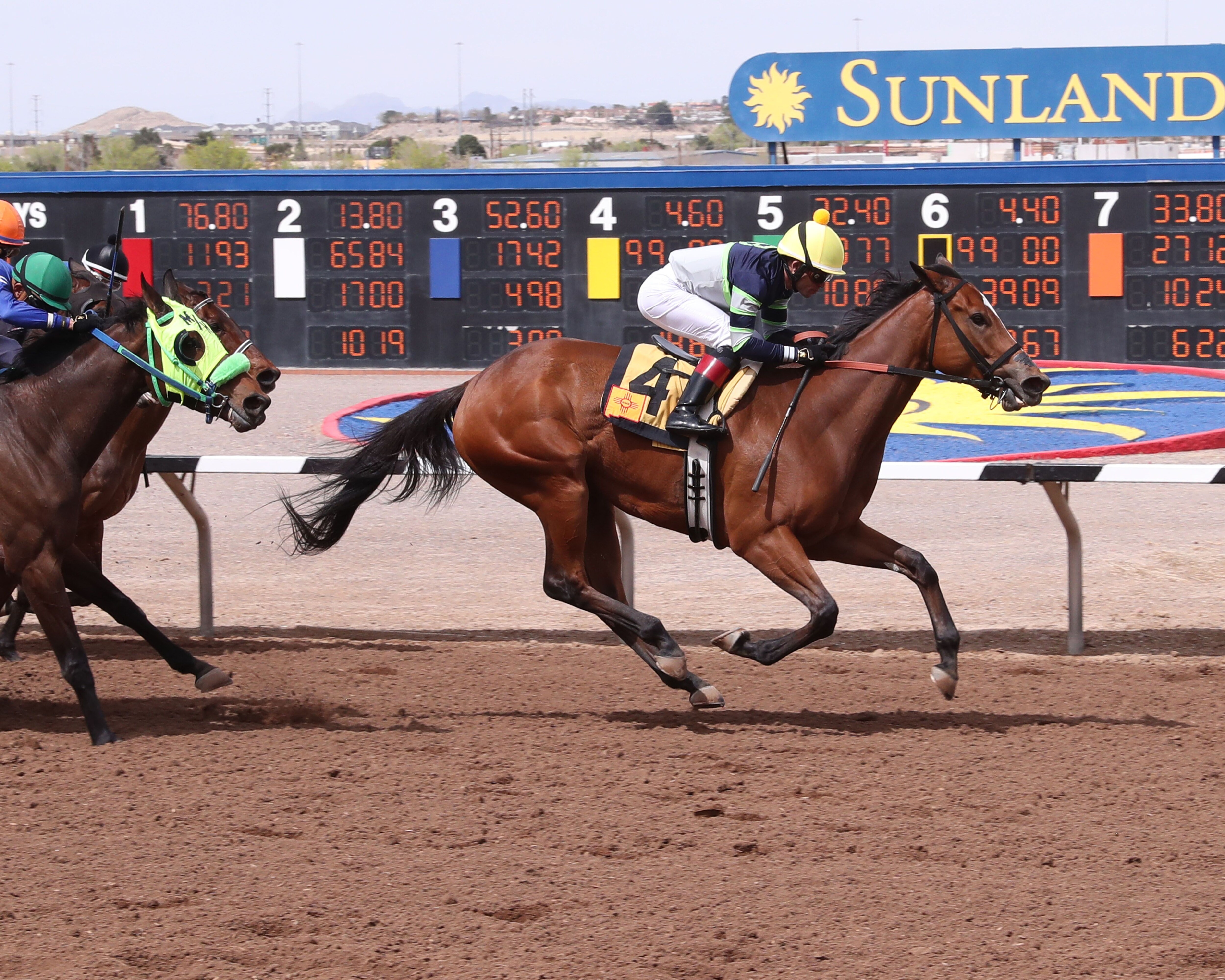 Racing at Sunland Park