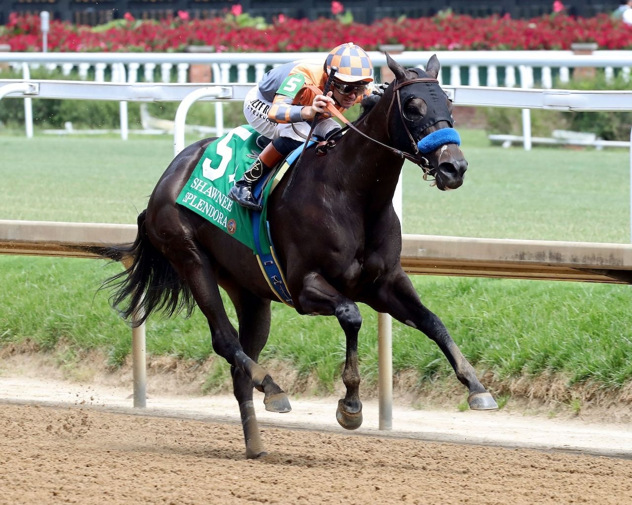 Splendora wins the Shawnee at Churchill Downs on Stephen Foster Preview Day.