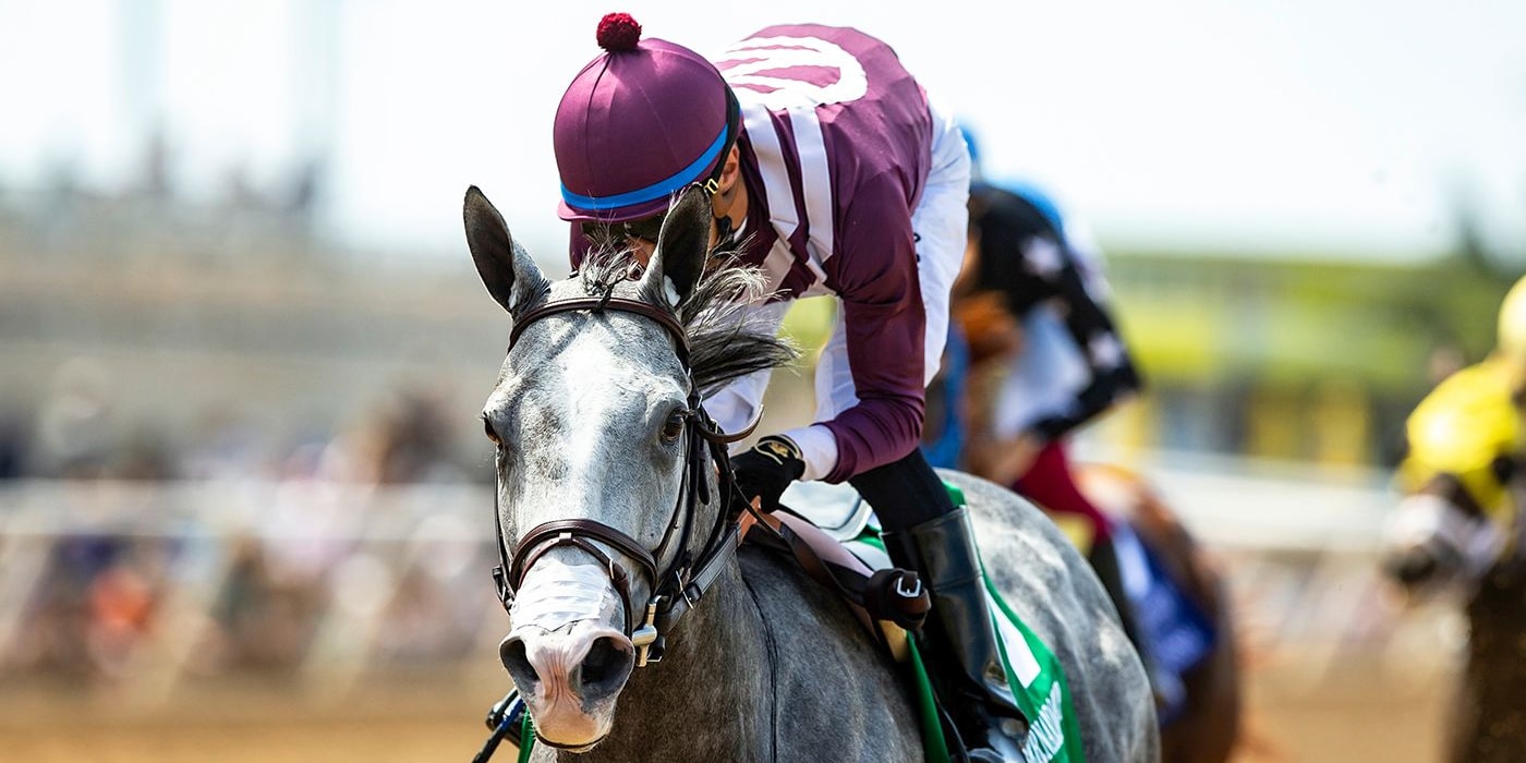 Sweet Azteca successfully defended her title in the Rancho Bernardo H. (G3)