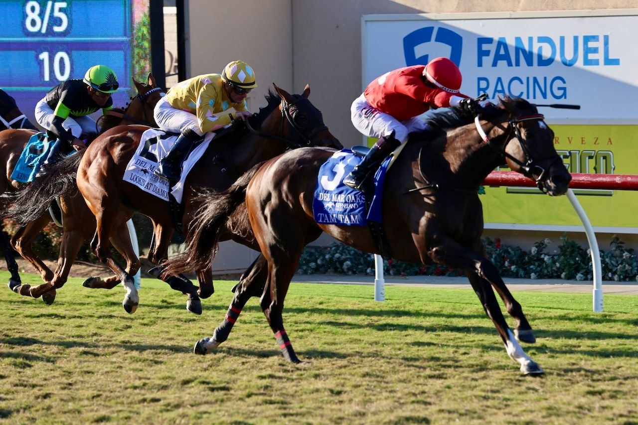 Tam Tam wins the Del Mar Oaks at Del Mar.