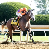 Ted Noffey wins the Breeders' Futurity at Keeneland. 