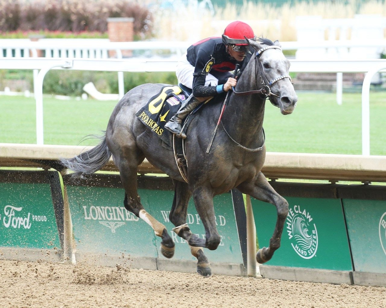 V V's Dream winning the Pocahontas (G3) at Churchill Downs (Photo by Coady Photography)