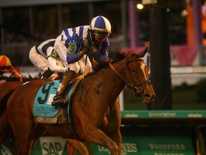 Always a Runner wins the 2026 Kentucky Oaks at Churchill Downs.