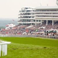 View of the home straight at Epsom from Tattenham Corner (Photo by Frank Sorge/Horsephotos.com)