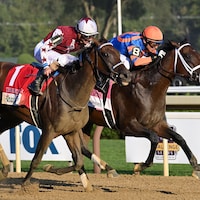 Fierceness holds off Thorpedo Anna in the 2024 Travers