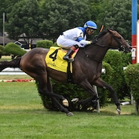 Ice Chocolat wins the Poker Stakes at Saratoga