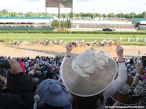 Fans cheer at Churchill Downs 