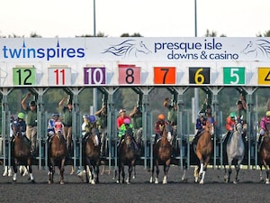 Racing at Presque Isle Downs
